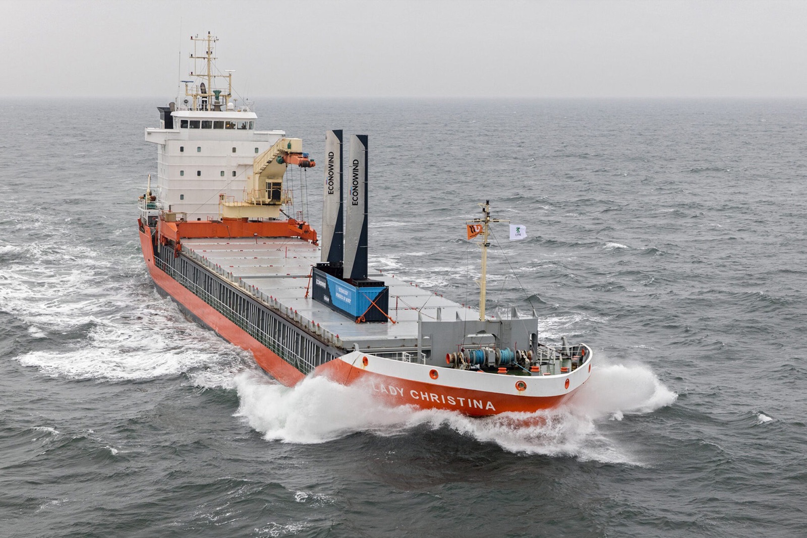 The Lady Christina sailing with Econowind VentiFoils